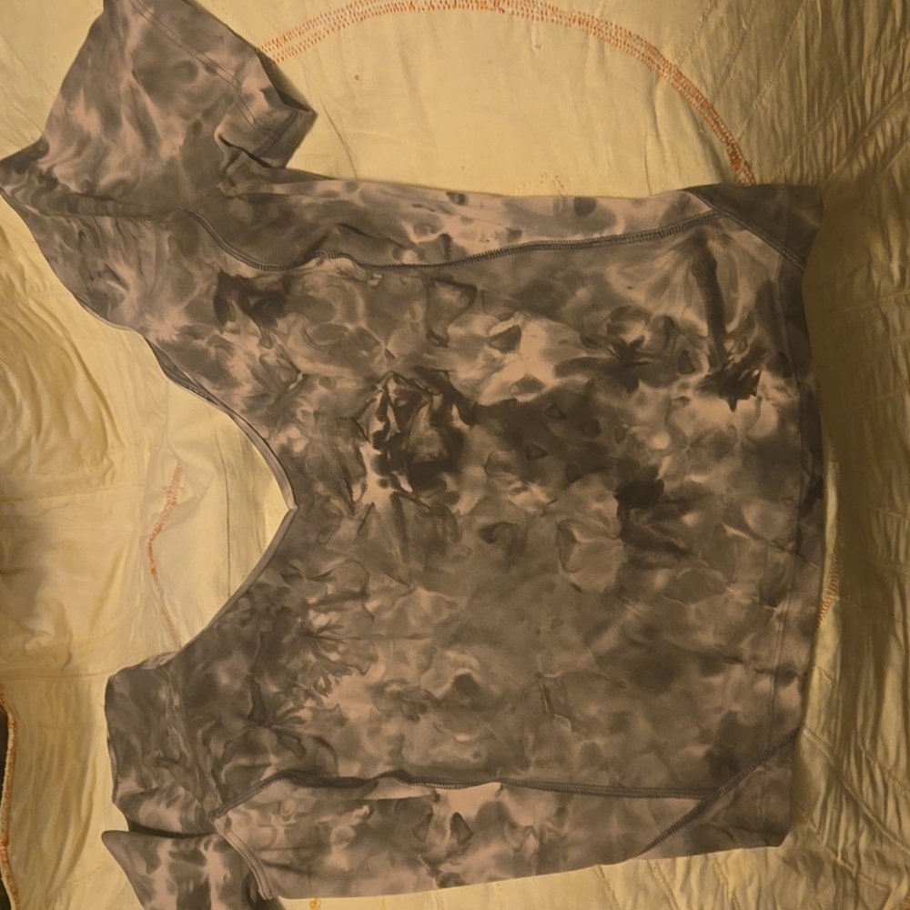 lululemon athletica Gray Tie-Dye Crop Top
